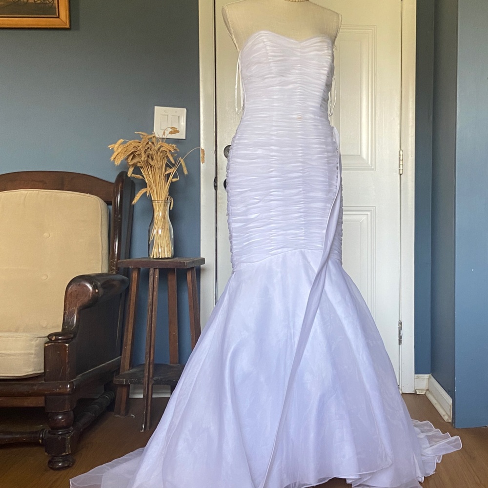 David's Bridal White Strapless Mermaid Wedding Dress
